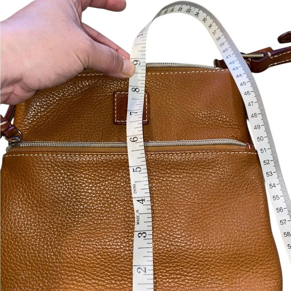 Dooney & Bourke caramel brown pebbled leather Dillon lettercarrier crossbody bag - Picture 14 of 15